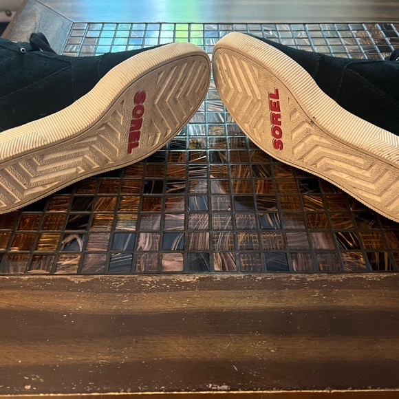 Sorel Women’s Suede Boots - Picture 4 of 6